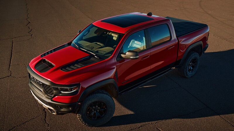 Ram 1500 TRX frente a la Ford F-150 Raptor, ¿cuál gana?