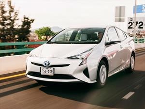 Toyota Prius es llamado a revisión