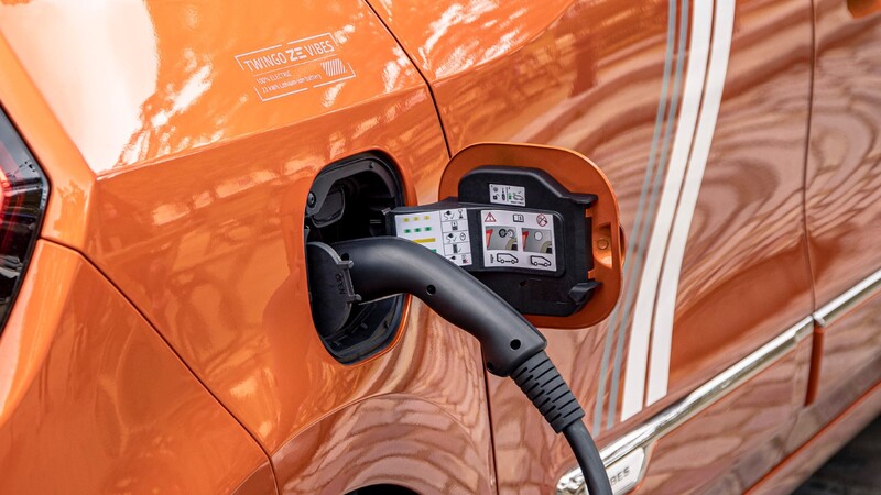 Por primera vez , en Europa, se vendieron más autos electrificados que diésel
