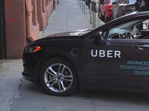 Uber sigue funcionando ¿pero es legal?