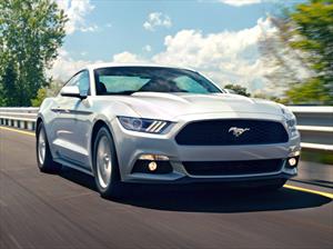 Ford llama a revisión 442,000 vehículos