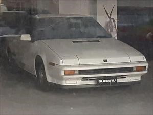Concesionaria Subaru es una cápsula del tiempo