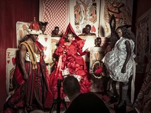 Calendario Pirelli 2018, surrealismo al estilo Tim Walker