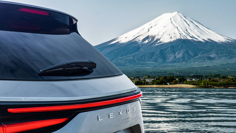 Lexus inicia el destape de la nueva generación del NX