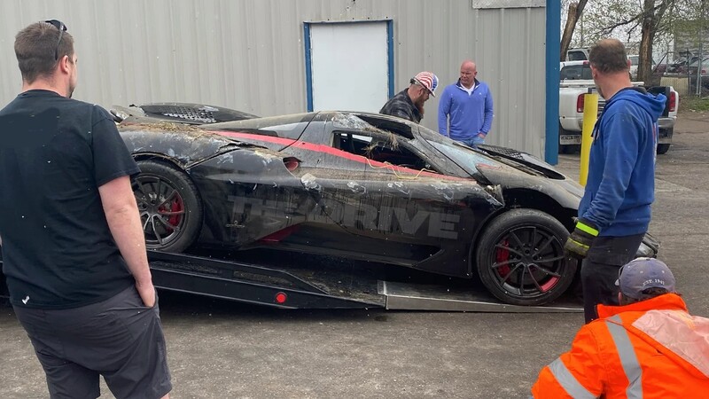 El SSC Tuatara sufre accidente camino a marcar el récord de 300 millas por hora