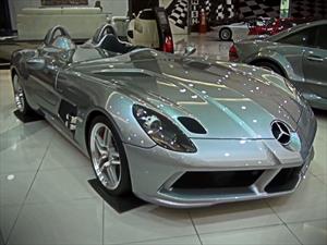 Video: La impresionante colección de súperautos de la familia real de Abu Dhabi