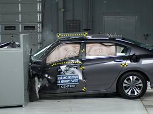 Honda Accord 2016 obtiene el Top Safety Pick+ del IIHS
