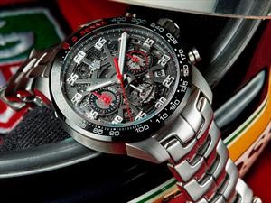 TAG Heuer, a toda velocidad, con dos modelos en honor a Ayrton Senna