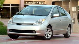 Toyota llama a revisión 2.7 millones de vehículos a nivel mundial