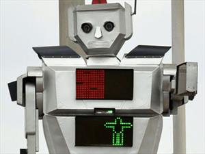 En el Congo, este robot gigante es un oficial de tránsito