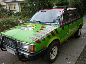 Un viejo Subaru listo para Jurassic Park