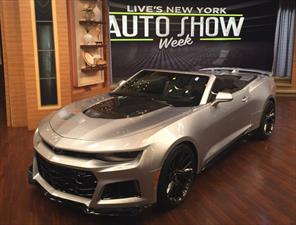 Chevrolet Camaro ZL1 Convertible 2017, 640 caballos corriendo al aire libre