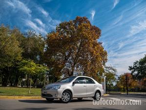 Prueba renovado Toyota Etios 2016