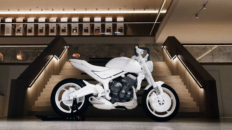 Triumph recupera el nombre Trident para su próximo modelo