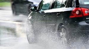 5 tips para prevenir el aquaplaning