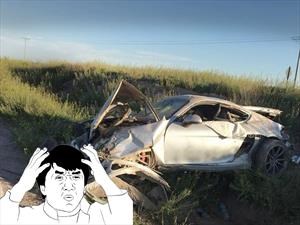Un Porsche Cayman GT4 queda destrozado en Mendoza