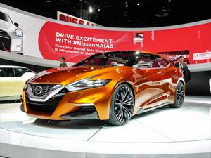 Nissan Sport Sedan Concept debuta
