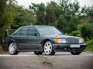 A subasta un inmaculado Mercedes-Benz 190 E EVO II