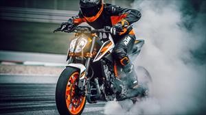 KTM 890 Duke R, se presenta de manera virtual