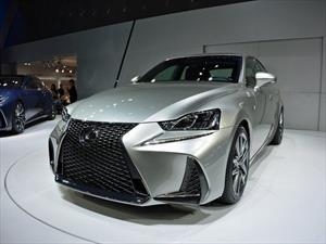 Lexus IS 2017 se renueva