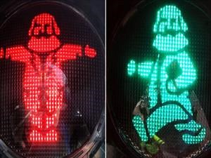 Marx, el hombre rojo… ¡del semáforo!