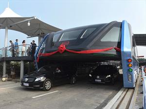 No era un cuento: Inauguraron el colectivo elevado en China