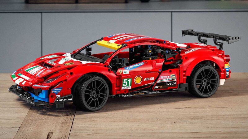 No es broma: LEGO arma un auto capaz de rodar a 200 km/h