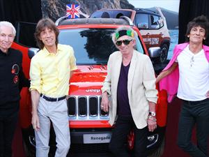Subastan un Jeep Renegade autografiado por los Rolling Stones