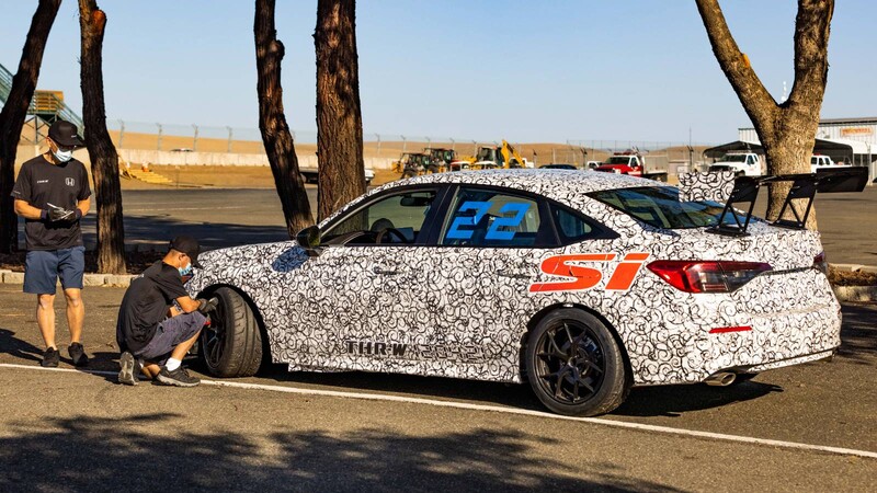 Honda prepara un Civic Si para competición