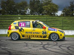 Auto Stok Team, a pegar primero en la recta final del TC2000