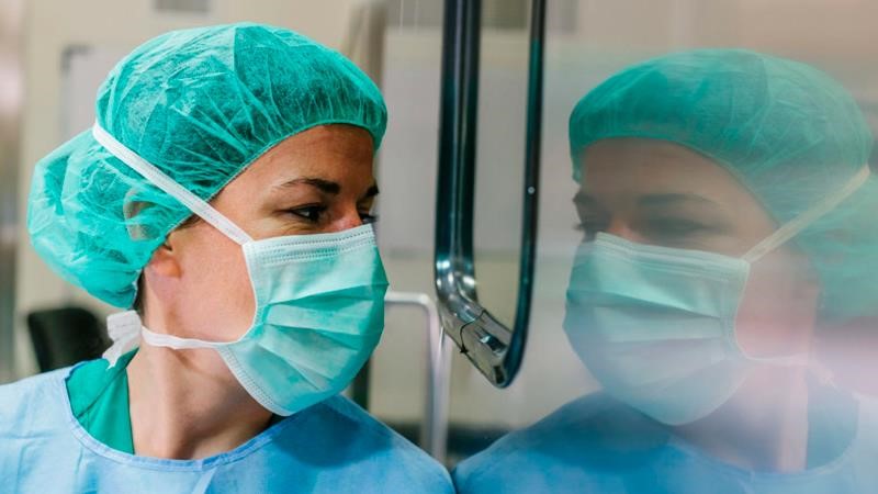 Mazda dona mascarillas y guantes para personal médico en México