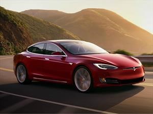 Tragedia en el CES 2019, un Tesla Model S atropella a un robot ruso
