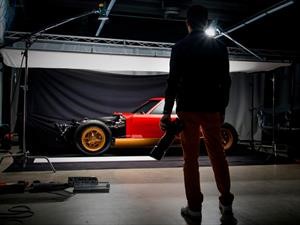 Un Lamborghini Miura SV explotando es lo mejor que vas a ver hoy