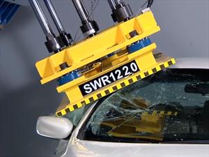 Video: Crash test para los techos de los automóviles