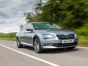 Skoda sigue reinventandose con el nuevo Superb 2017