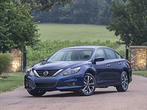 Nissan Altima 2016, ahora con un look deportivo