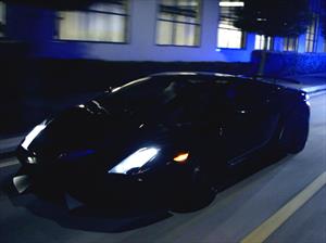 Patrulla del Lamborghini Huracán persigue a un Gallardo Superleggera