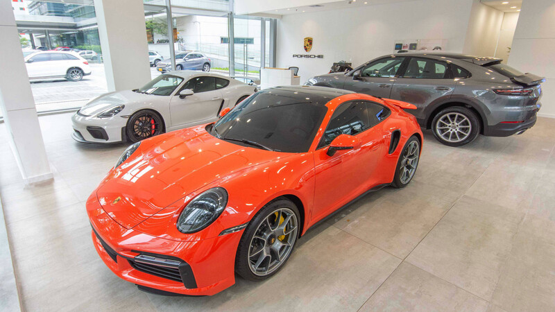 Porsche estrena vitrina en Medellín