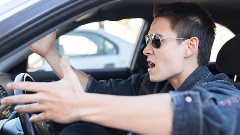 Conoce qué carros tienen a los conductores más groseros en 2020