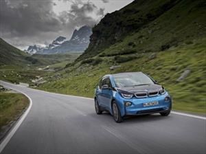 Entregados 100 mil autos híbridos y eléctricos de la familia BMW i