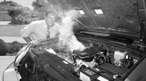 ¿Tu auto se calienta? A que se debe y como evitarlo