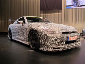 Video: El Nissan GT-R NISMO hace 7:08 en Nürburgring