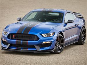 Ford Shelby Mustang GT350 2017: un pony más veloz y mejor equipado