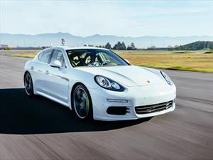 Porsche Panamera S E-Hybrid en pista