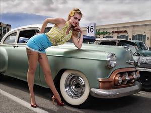 Pin-ups en la industria automotriz
