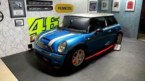 Un MINI Cooper S es convertido en simulador de juegos