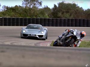 ¿Quién gana? ¿El Porsche 918 Spyder o la Yamaha YZF-R1?