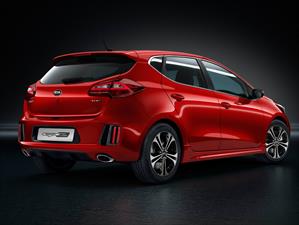 Kia cee'd GT Line debuta