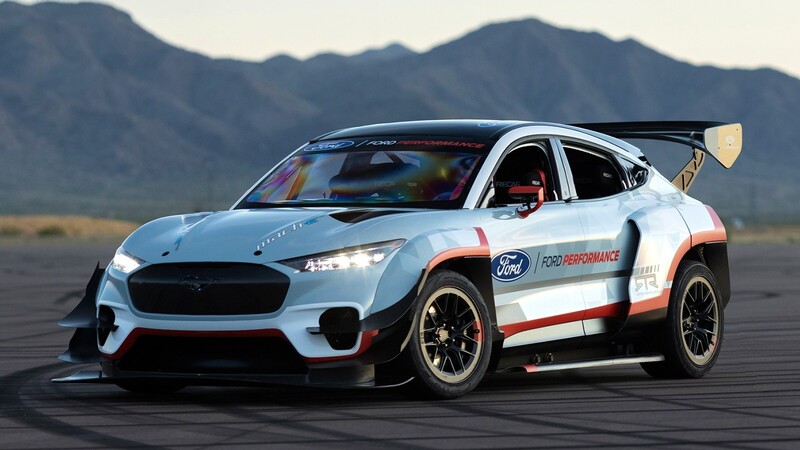 Ford Mustang Mach-E 1400, el auto de carreras con 1,400 hp