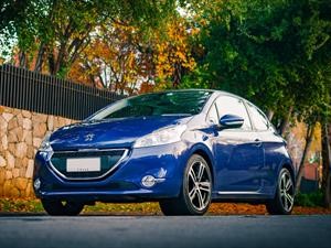 Peugeot 208 de tres puertas cesa producción